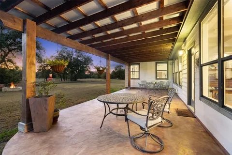 $877,000 | 501 E Trail, Spicewood, TX 78669