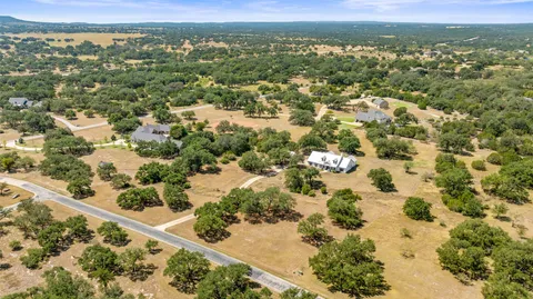$877,000 | 501 E Trail, Spicewood, TX 78669