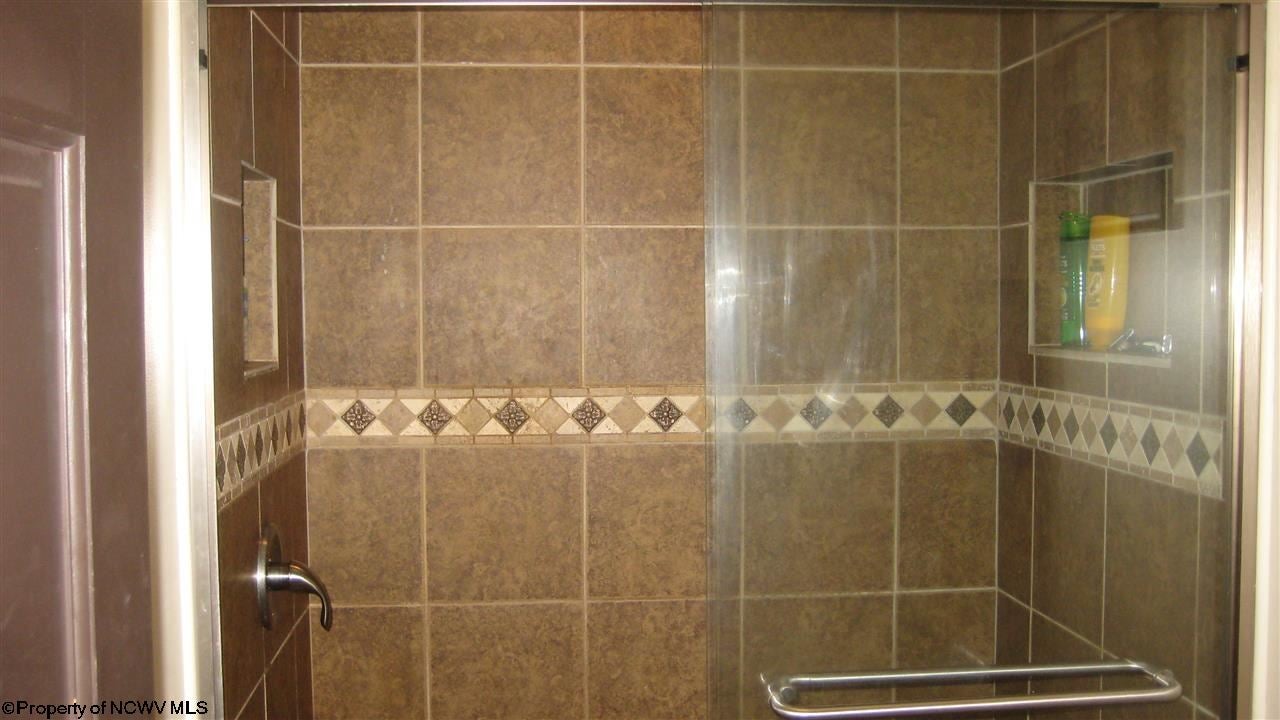 100 Field Crest Road Bridgeport, WV 26330 - Photo 8 of 20 Gallery Image 8