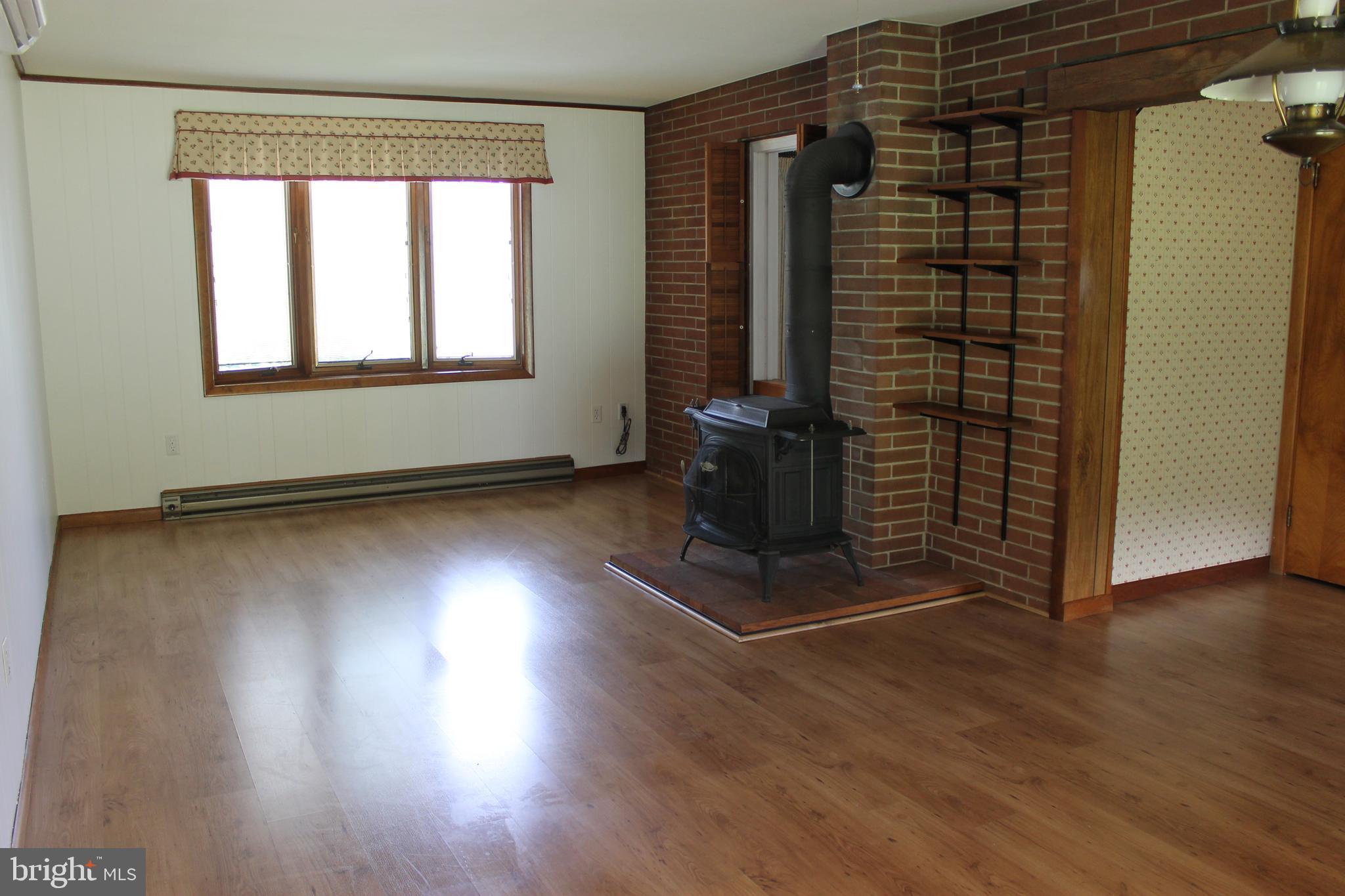 20 Radcliff Road Womelsdorf, PA 19567 - Photo 12 of 34 Family Room