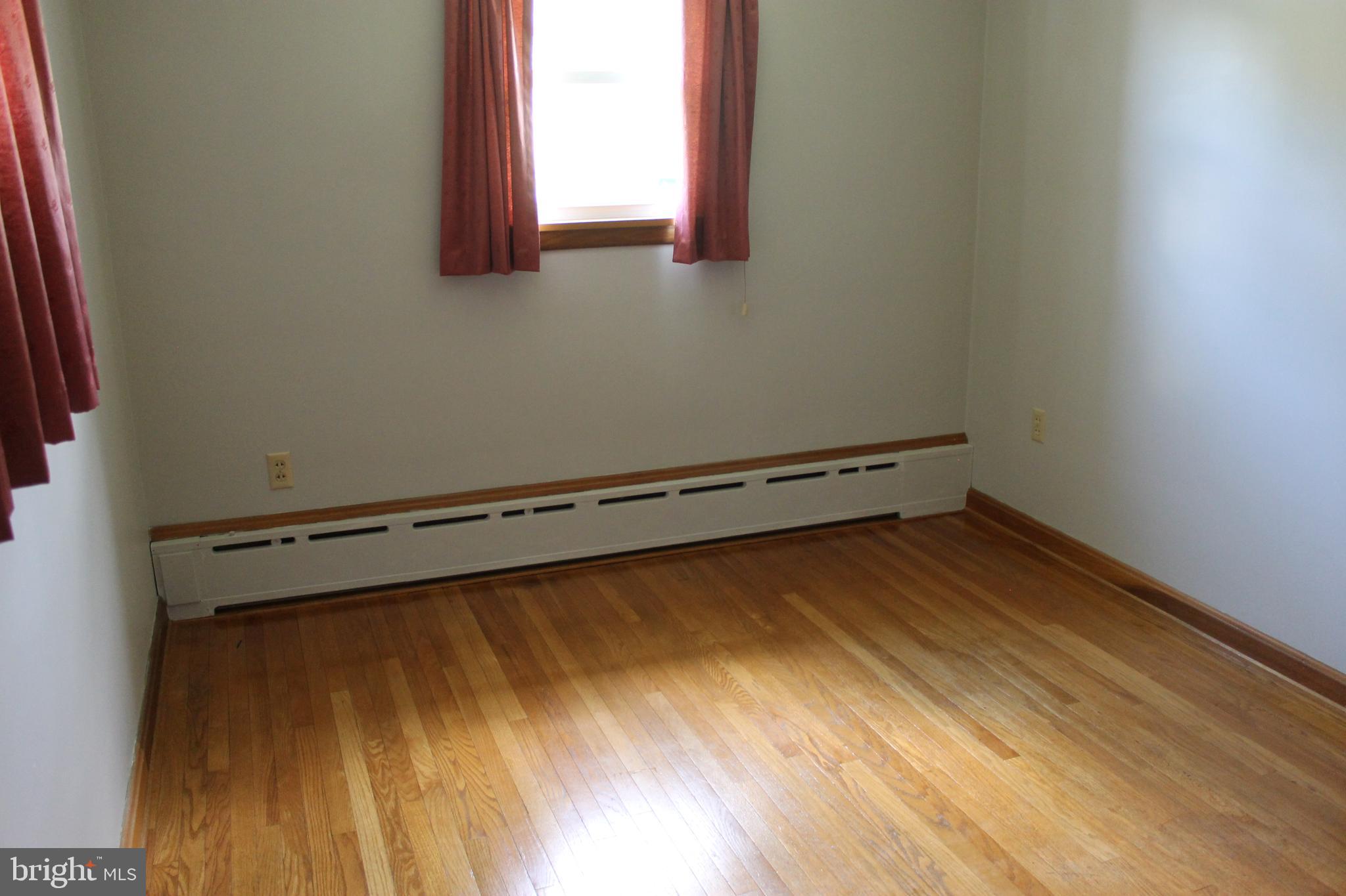 20 Radcliff Road Womelsdorf, PA 19567 - Photo 25 of 34 3rd Bedroom