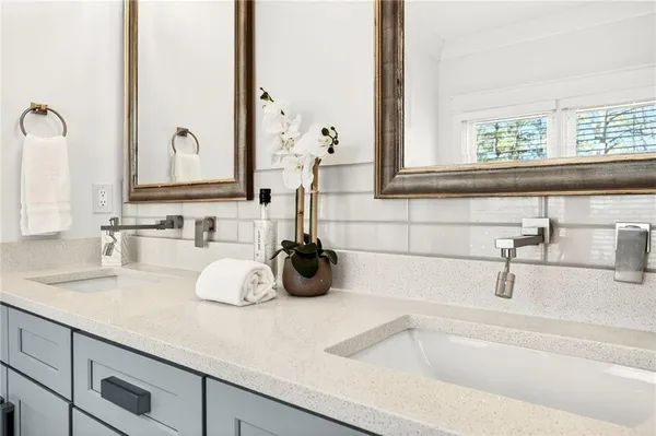 $850,000 | 5989 Kenn Mnr Way, Norcross, GA 30071