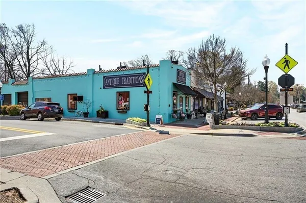 $850,000 | 5989 Kenn Mnr Way, Norcross, GA 30071