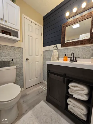 $229,900 | 158 East Co Road 340 South, Connersville, IN 47331