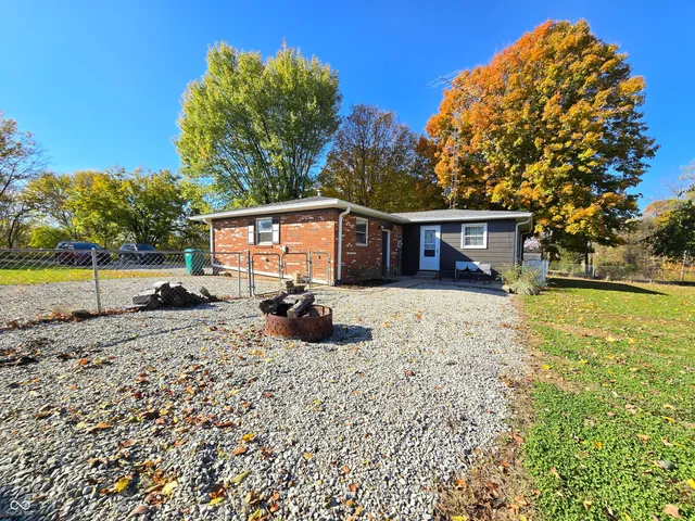 $229,900 | 158 East Co Road 340 South, Connersville, IN 47331