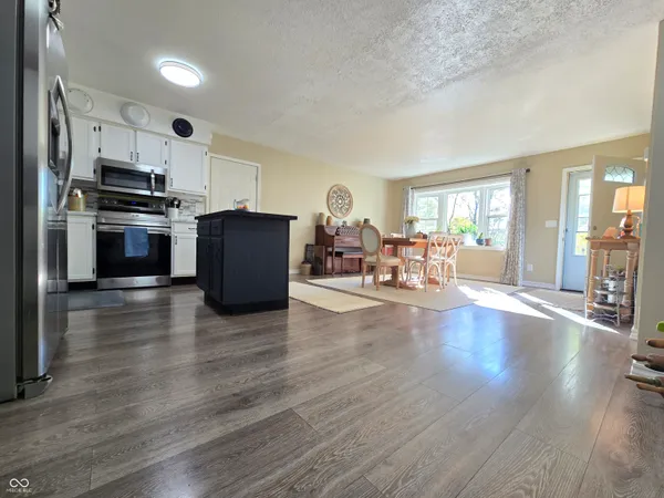 $221,500 | 158 East Co Road 340 South, Connersville, IN 47331