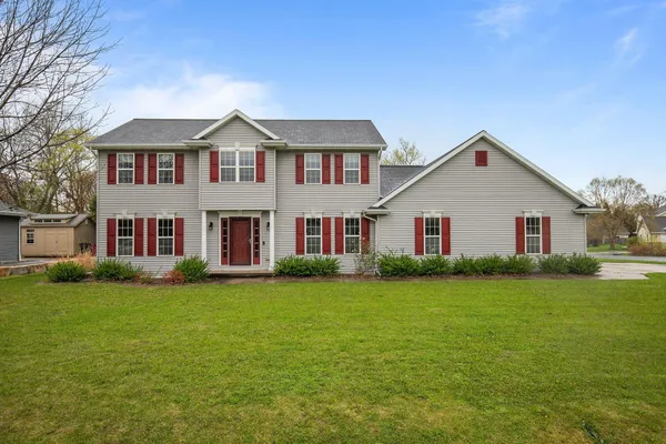$499,900 | 3663 Hickory Ridge Road, Oshkosh, WI 54904