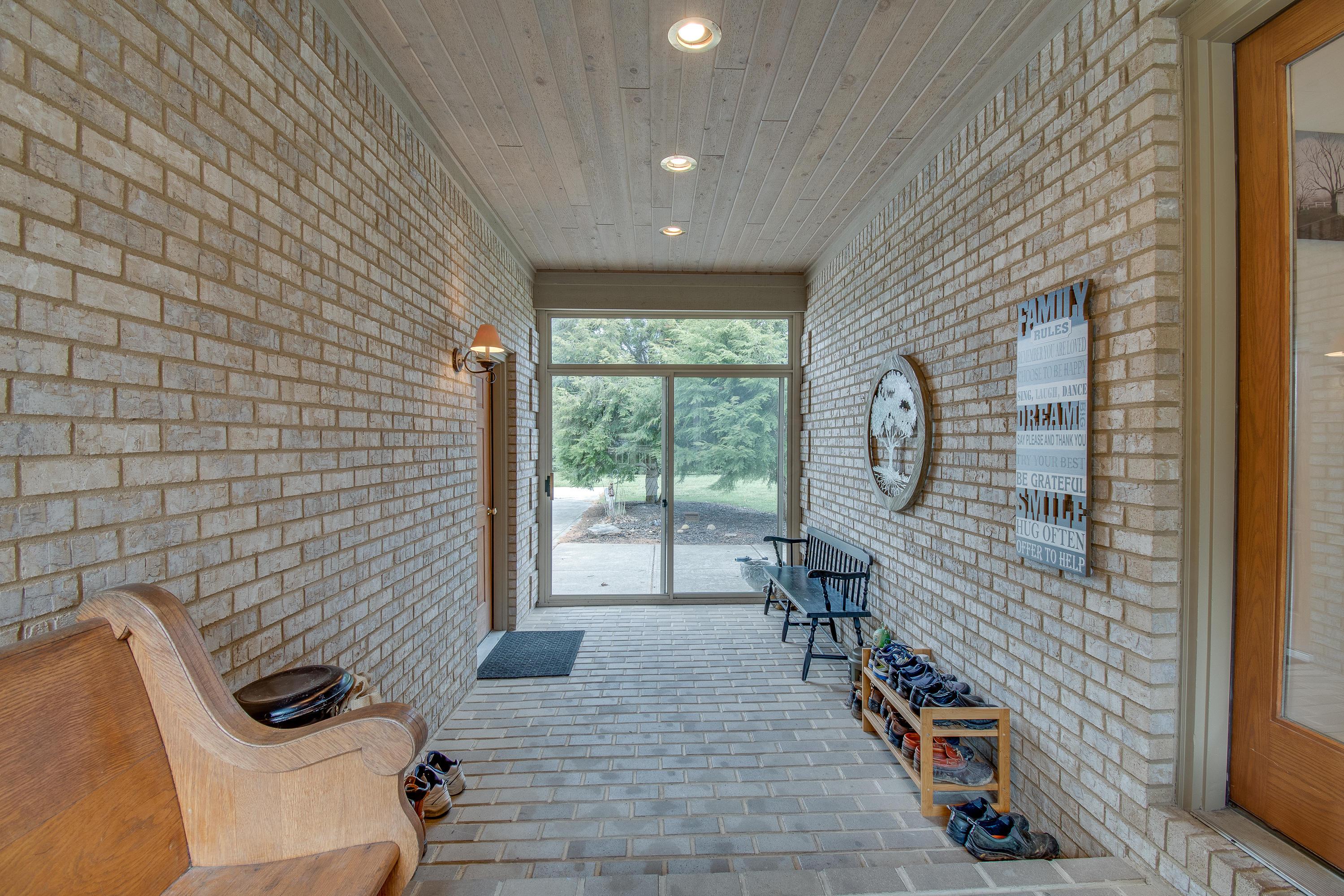 10063 Allen Road Pickerington, OH 43147 - Photo 3 of 78