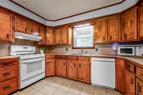 $180,000 | 8094 Holland Road, Hayes, LA 70647