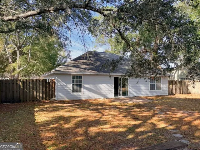 $1,800 | 304 McQueen Circle, St. Marys, GA 31558