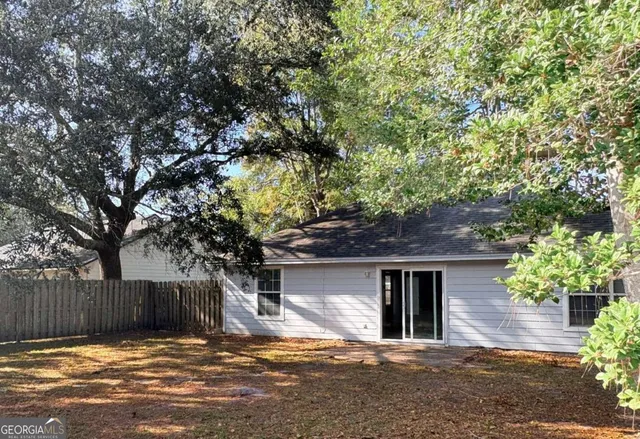 $1,800 | 304 McQueen Circle, St. Marys, GA 31558