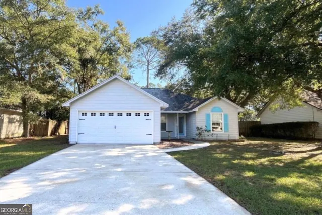 $1,800 | 304 McQueen Circle, St. Marys, GA 31558