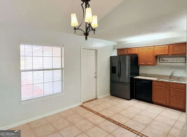 $1,800 | 304 McQueen Circle, St. Marys, GA 31558