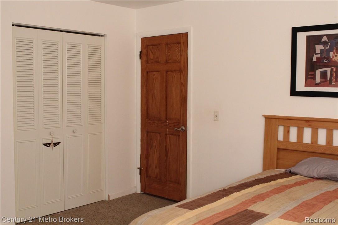 9118 Bennett Lake Road Fenton, MI 48430 - Photo 13 of 24 IMG_2309.jpg