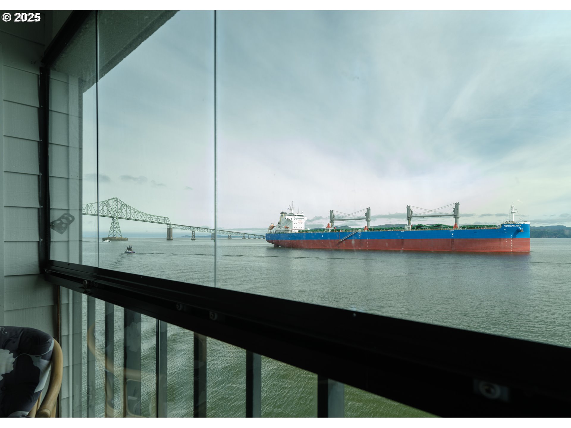 1 3rd Street, Unit 209 Astoria, OR 97103 - Photo 15 of 37 a view of sky from window
