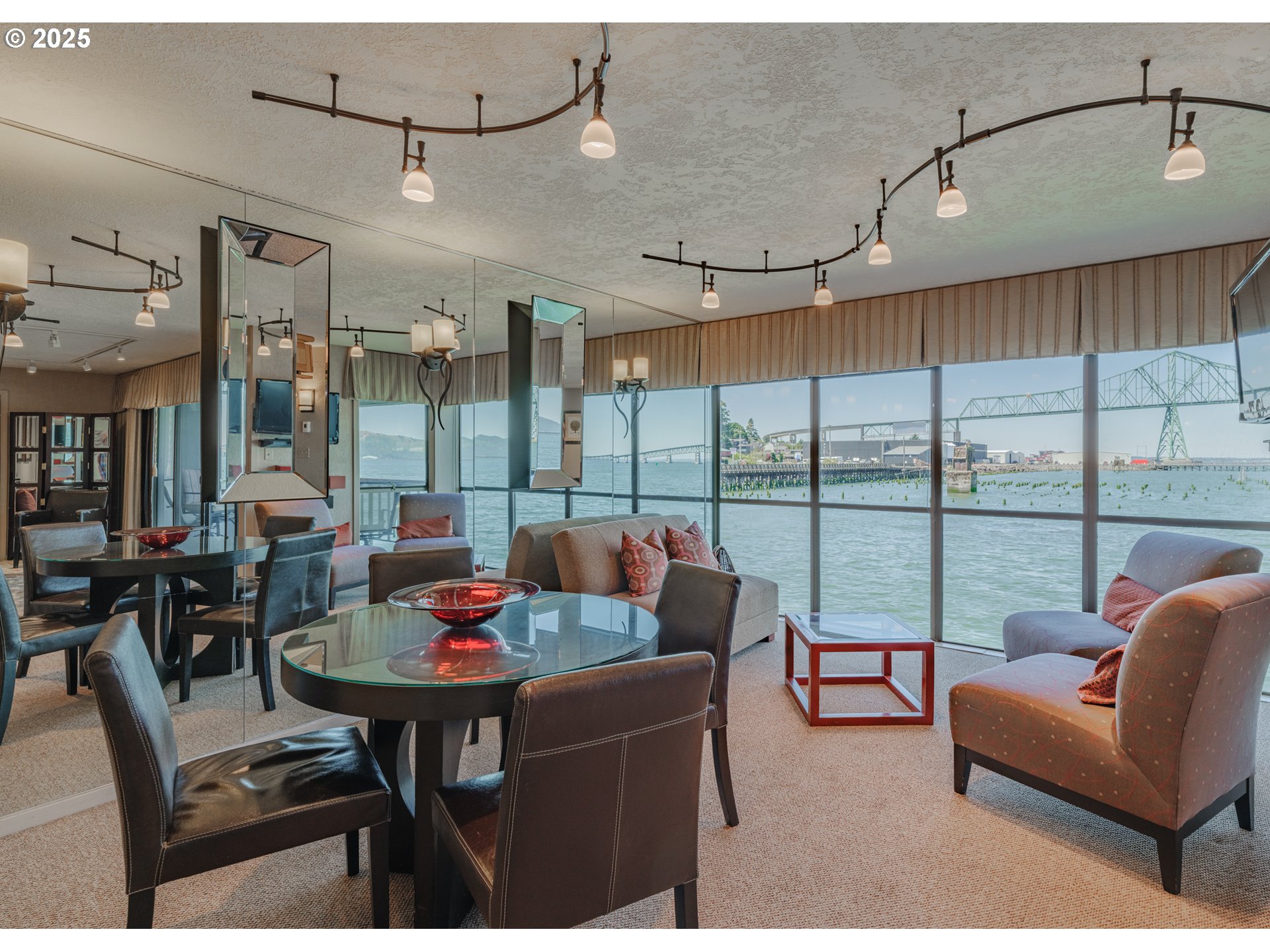 1 3rd Street, Unit 209 Astoria, OR 97103 - Photo 26 of 37 a outdoor space with furniture