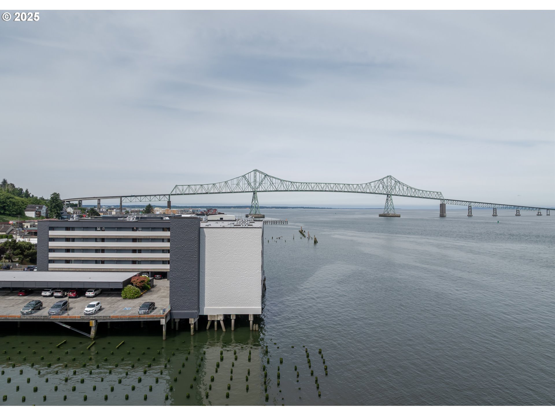1 3rd Street, Unit 209 Astoria, OR 97103 - Photo 3 of 37 a view of a terrace with chairs