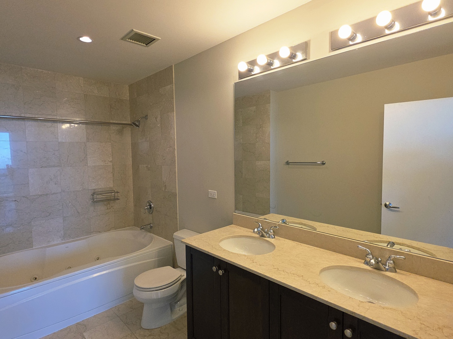 1201 South Prairie Avenue, Unit 4804 Chicago, IL 60605 - Photo 22 of 37