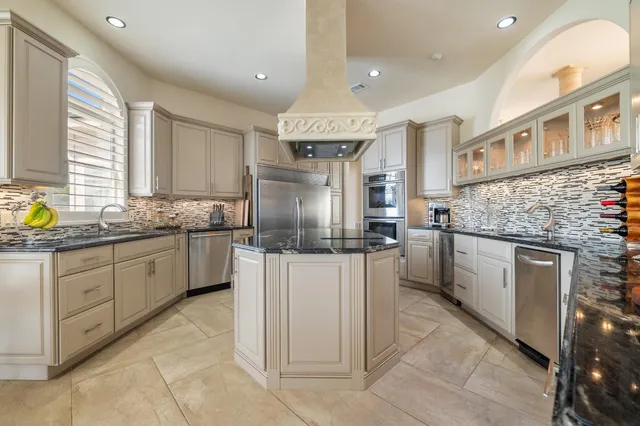 $1,325,000 | 20503 Hoover Cove, Lago Vista, TX 78645