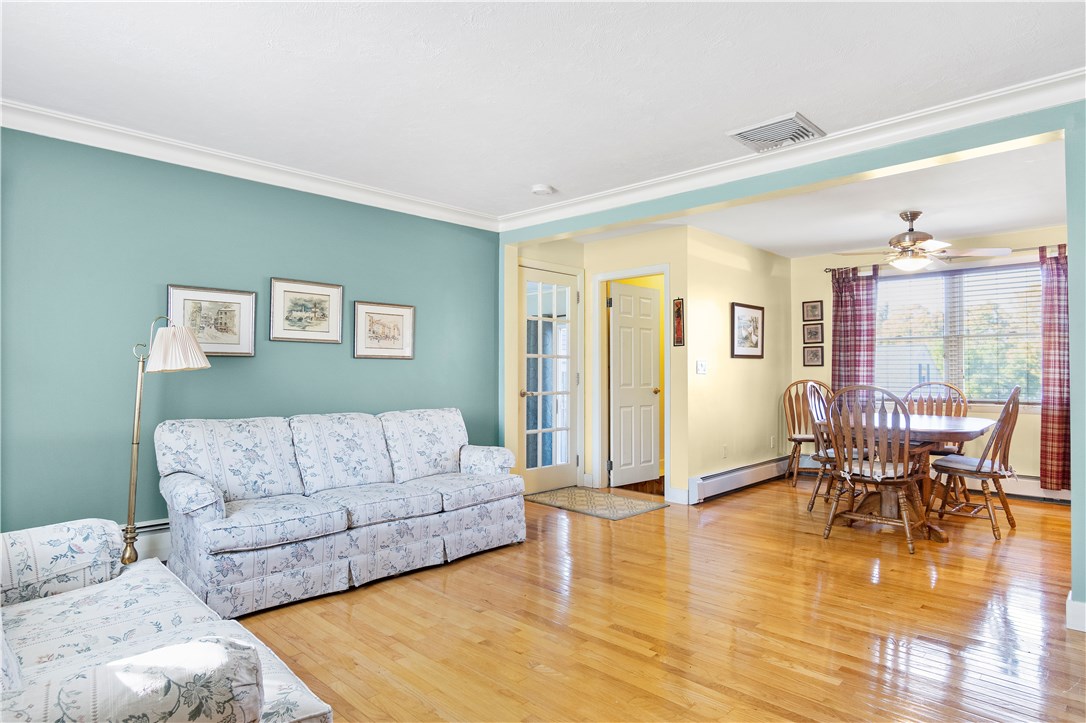 7 Annette Avenue Woonsocket, RI 02895 - Photo 3 of 17