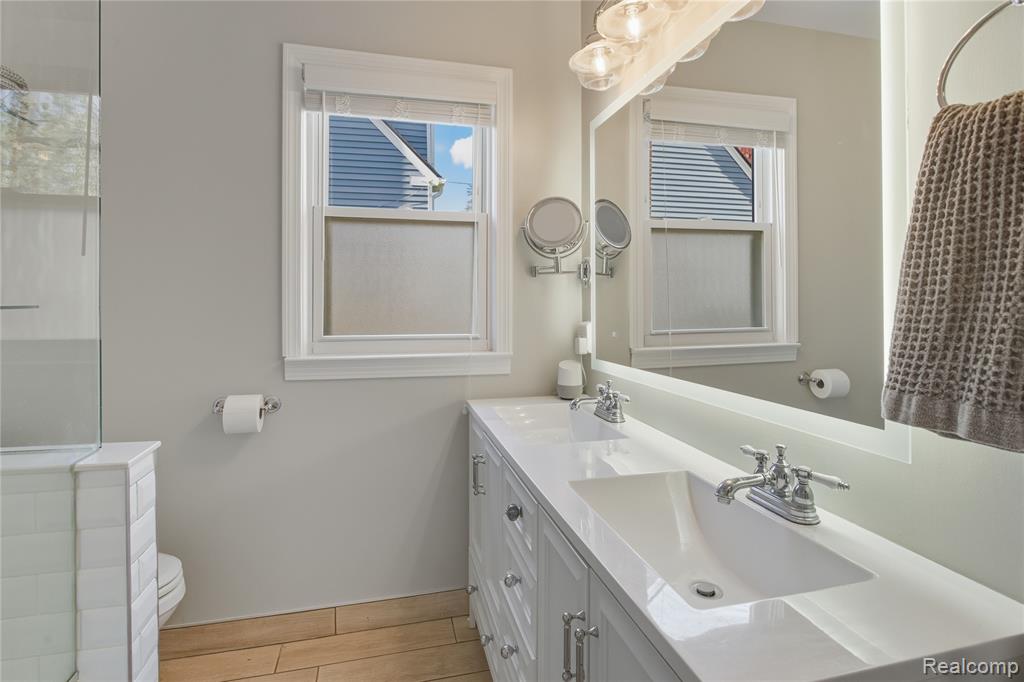 1560 Columbia Road Berkley, MI 48072 - Photo 12 of 52 Gallery Image 12