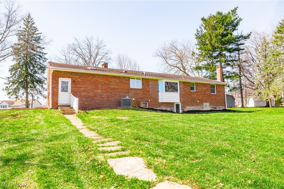 327 Briarhill Drive Rittman, OH 44270 - Photo 4 of 50