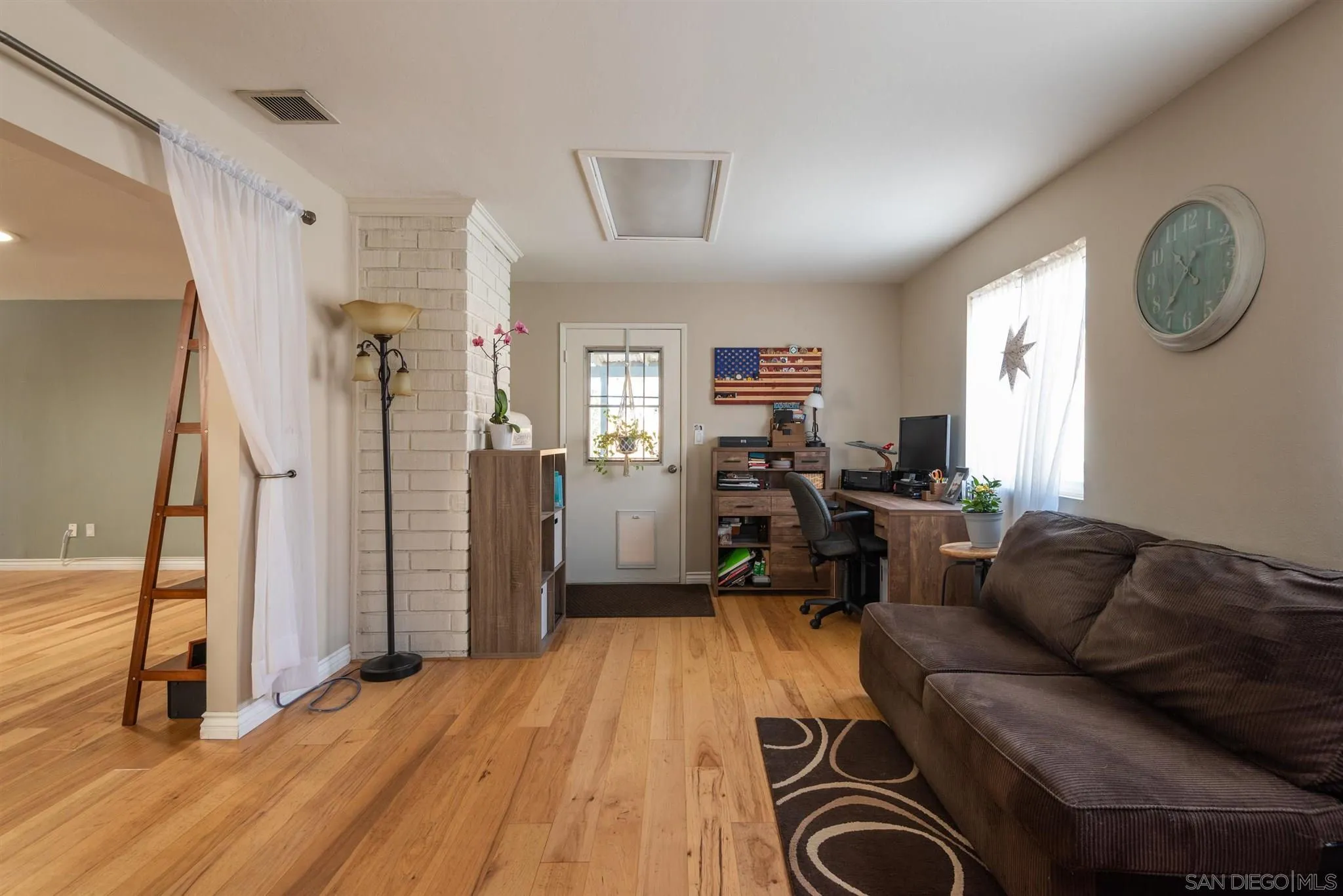 12922 Slack Street Poway, CA 92064 - Photo 10 of 36 Gallery Image 10