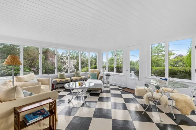 $40,000 | 42 Peconic Avenue, Sag Harbor, NY 11963