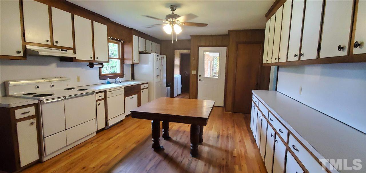 2235 Bud Lipscomb Road Willow Spring, NC 27592 - Photo 5 of 30
