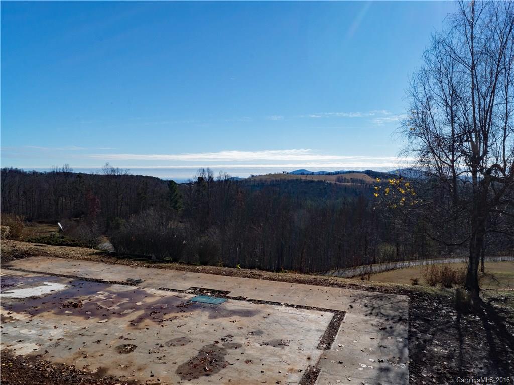 1215 Summer Road Hendersonville, NC 28792 - Photo 9 of 14 Gallery Image 9