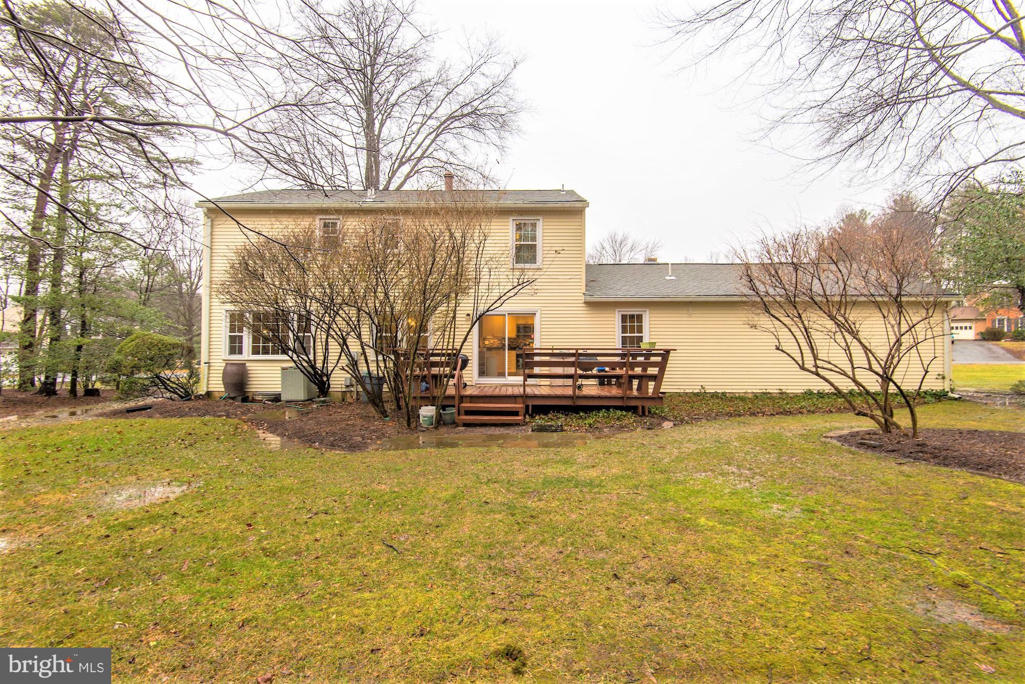 2305 Rosedown Drive Reston, VA 20191 - Photo 40 of 43 large back yard