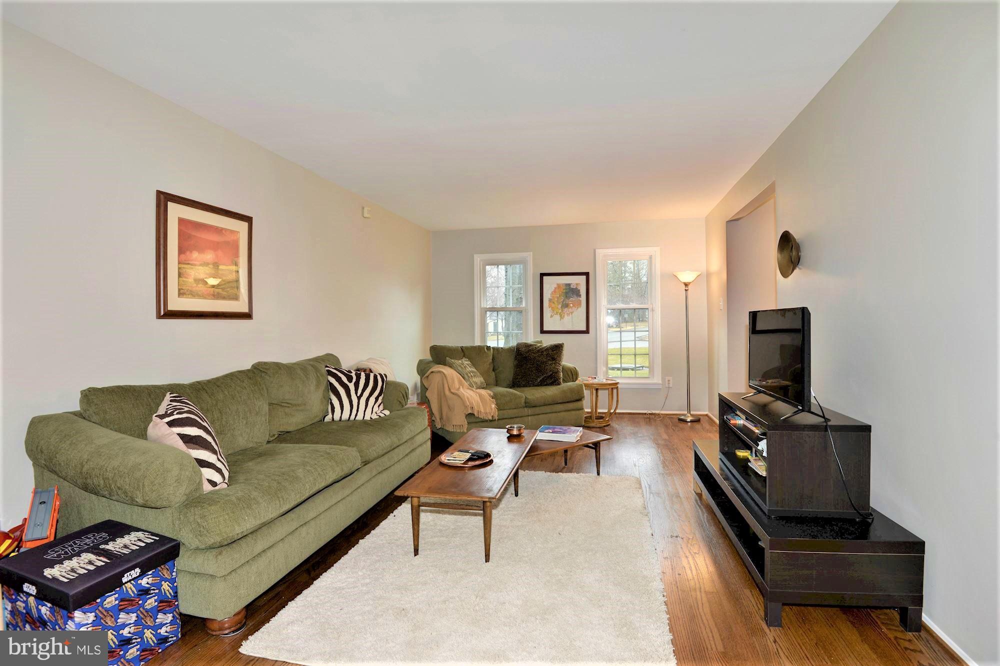 2305 Rosedown Drive Reston, VA 20191 - Photo 6 of 43 Living room view