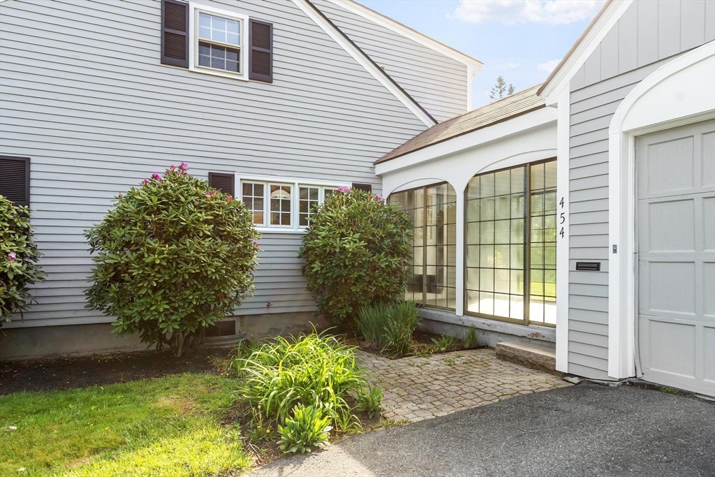 454 Wilson Street Clinton, MA 01510 - Photo 5 of 39
