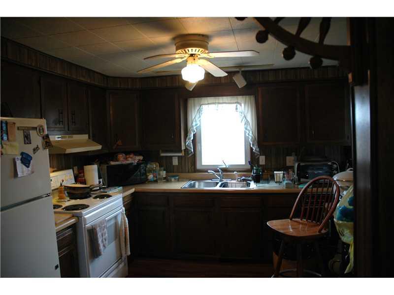 19 Maple Street Ellsworth, PA 15360 - Photo 3 of 5 Kitchen.