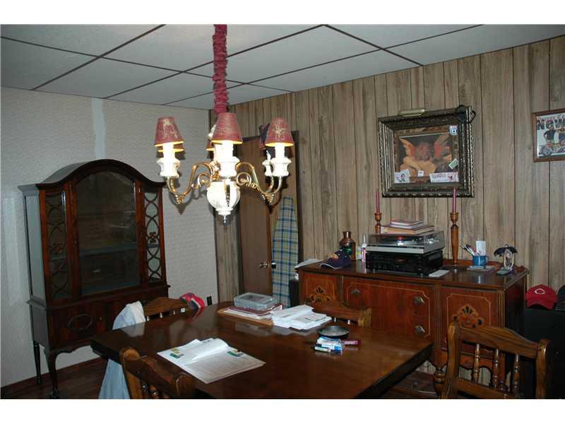 19 Maple Street Ellsworth, PA 15360 - Photo 4 of 5 Dining Room.