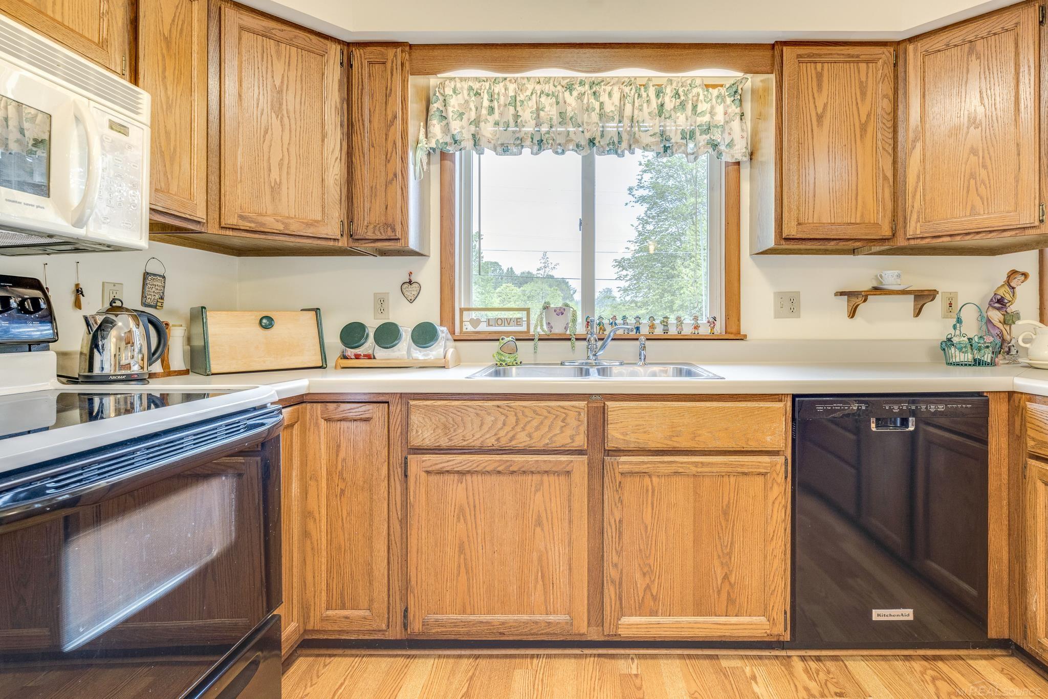 7727 Countryside Road Lexington, MI 48450 - Photo 17 of 40