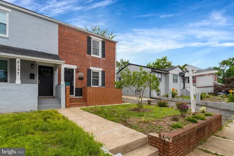$600,000 | 2139 South Oxford Street, Arlington, VA 22204