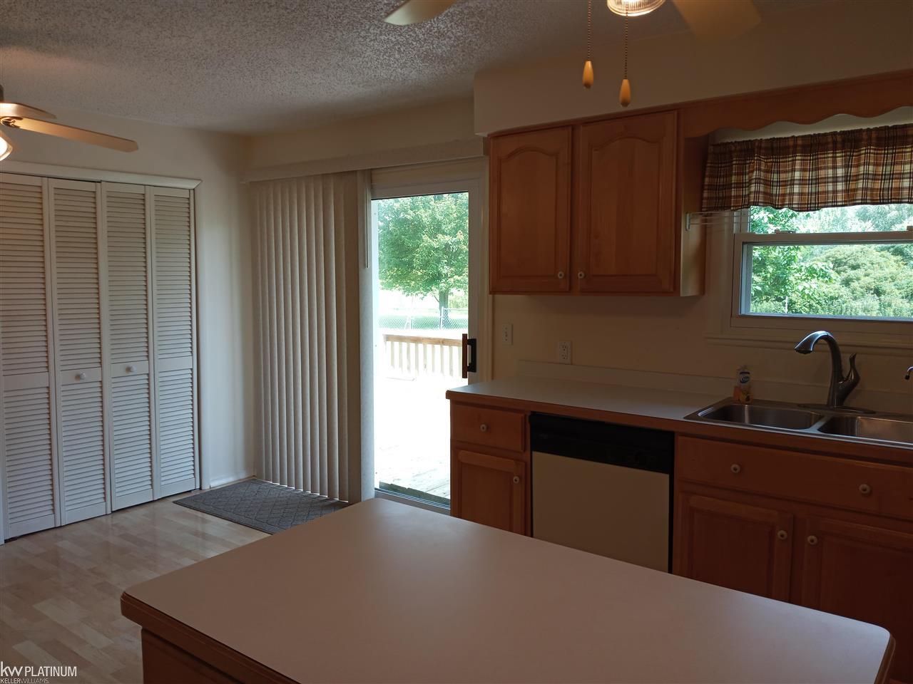 9080 Rynn Road Avoca, MI 48006 - Photo 19 of 48 50047109-18.JPG