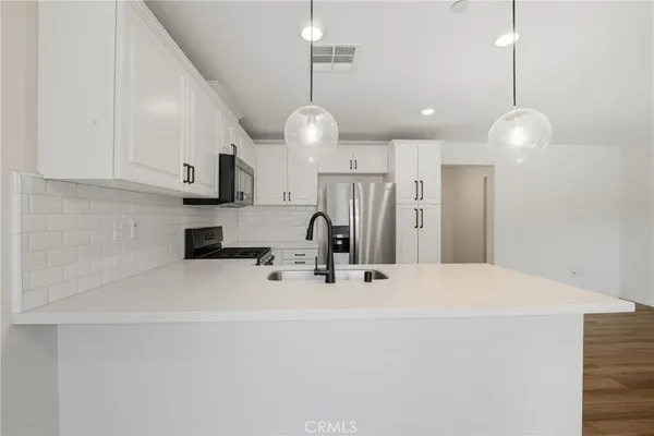 $519,000 | 7155 Citrus Avenue, Unit 433, Fontana, CA 92336