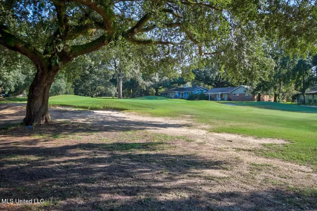 $90,000 | 118 Molokai, Unit D, Diamondhead, MS 39525