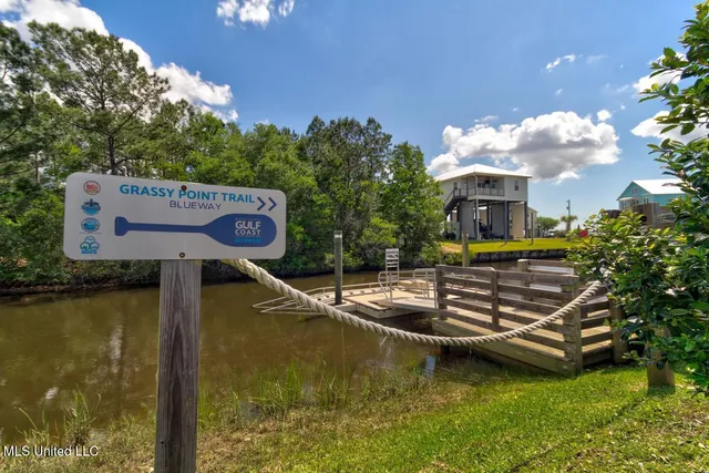 $90,000 | 118 Molokai, Unit D, Diamondhead, MS 39525