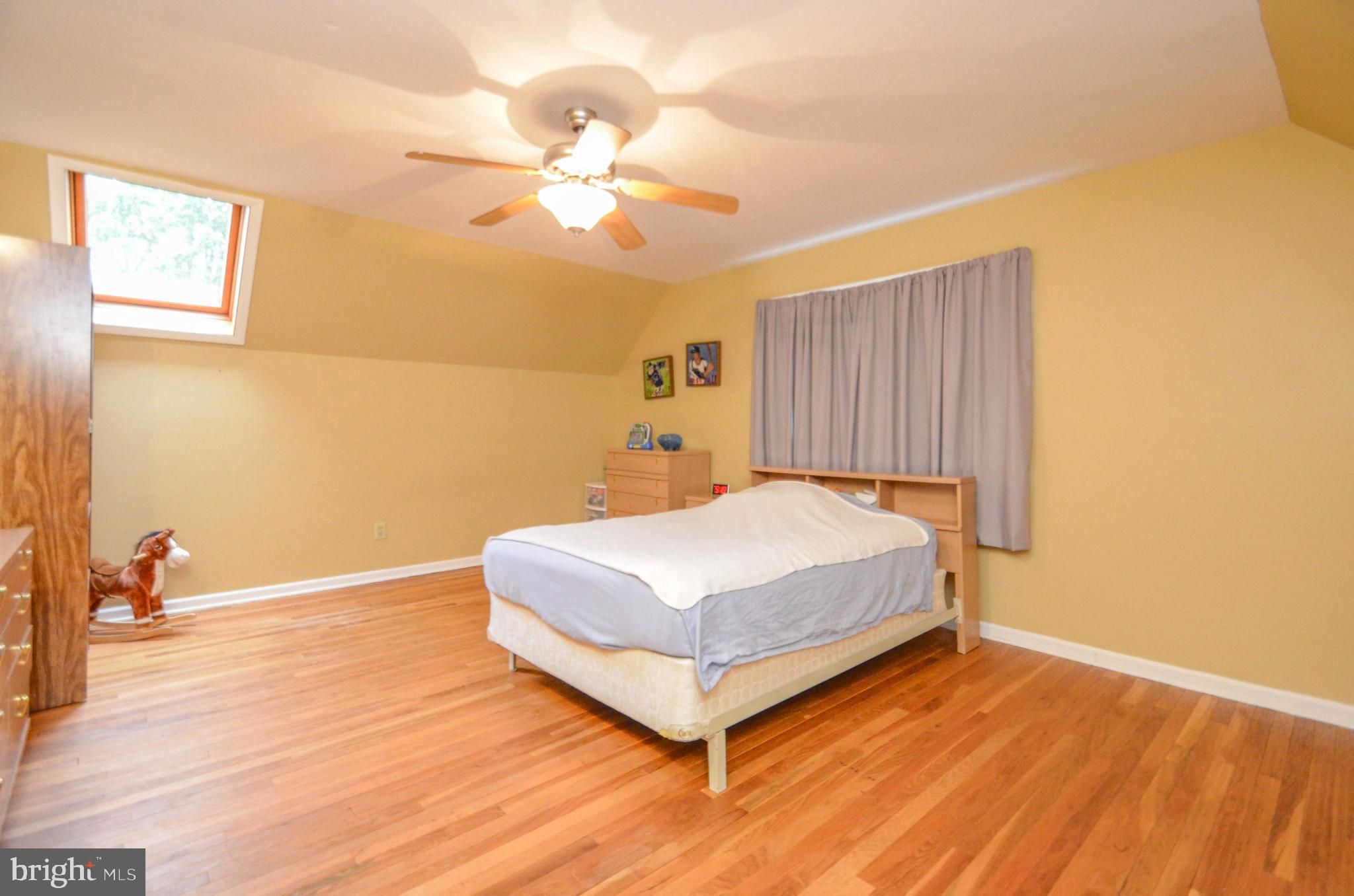 1076 Hawthorn Road Allentown, PA 18103 - Photo 15 of 33 Gallery Image 15