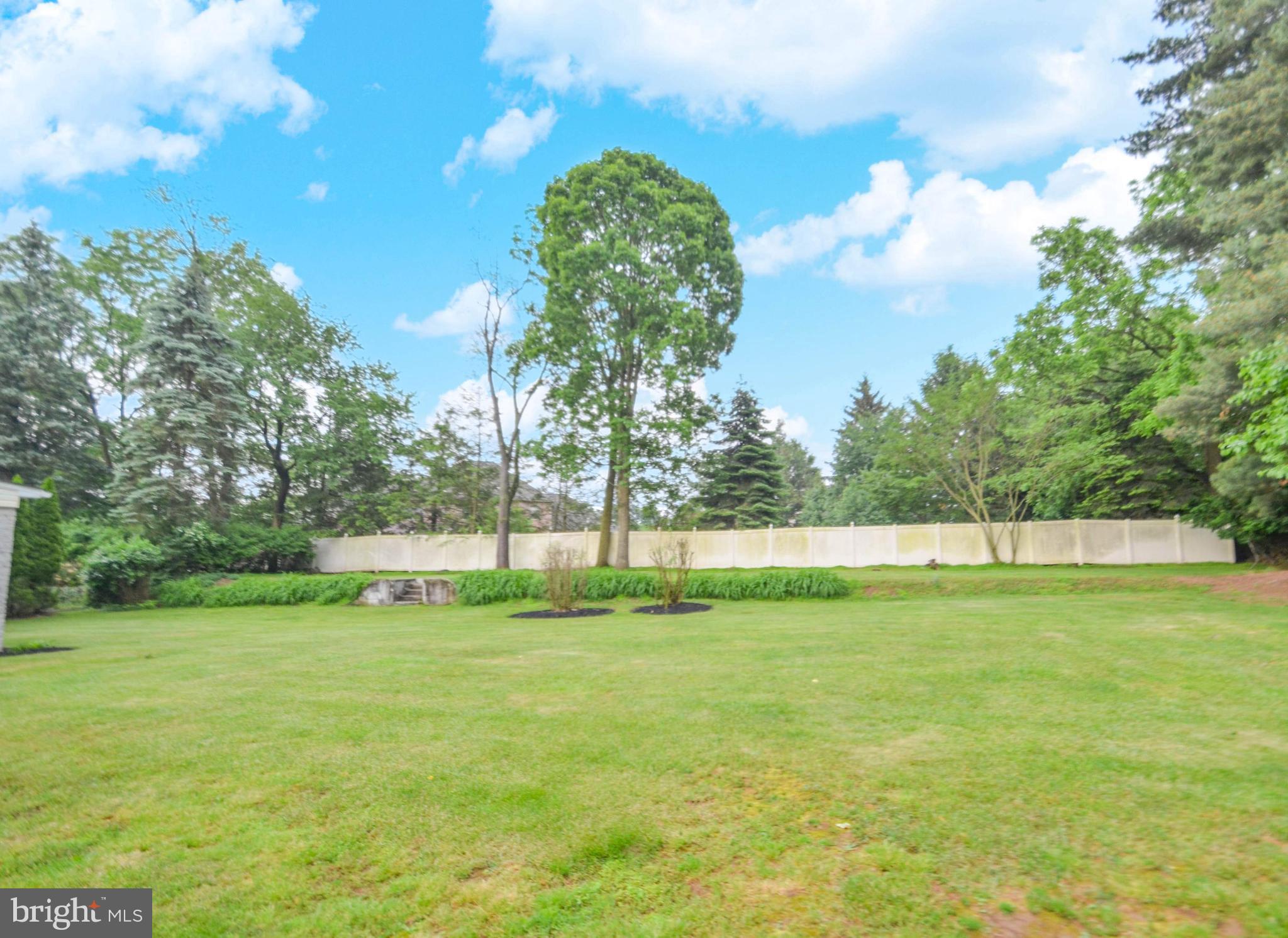 1076 Hawthorn Road Allentown, PA 18103 - Photo 28 of 33 Gallery Image 28