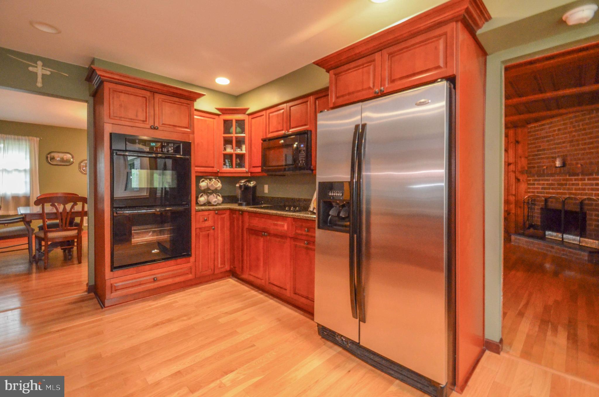 1076 Hawthorn Road Allentown, PA 18103 - Photo 8 of 33 Gallery Image 8
