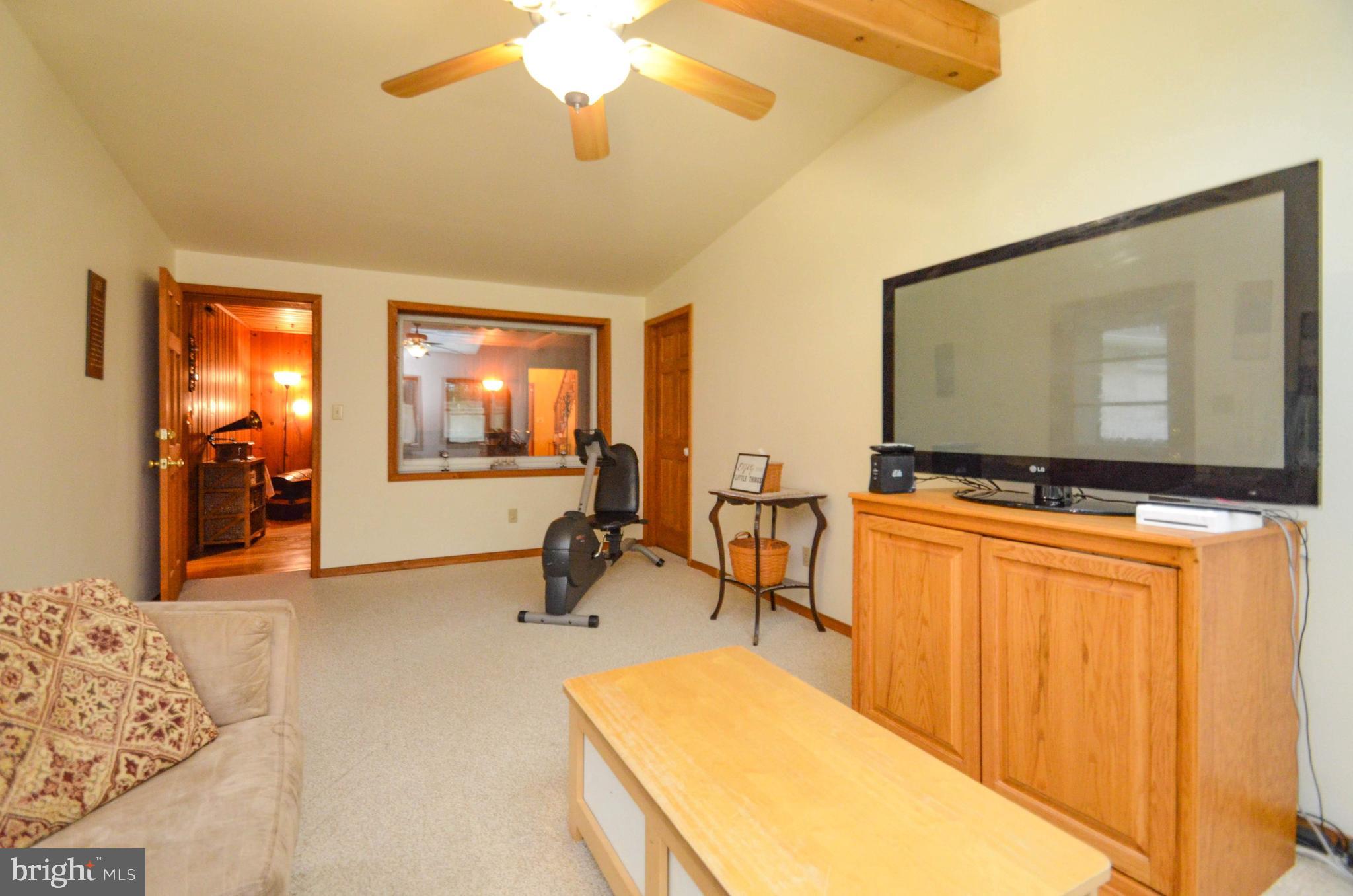 1076 Hawthorn Road Allentown, PA 18103 - Photo 10 of 33 Gallery Image 10