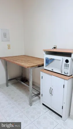 $148,000 | 6100 Westchester Park Drive, Unit 609, College Park, MD 20740