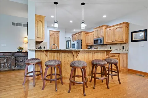 $649,000 | 207 Saponi Lane, Lake Winnebago, MO 64034