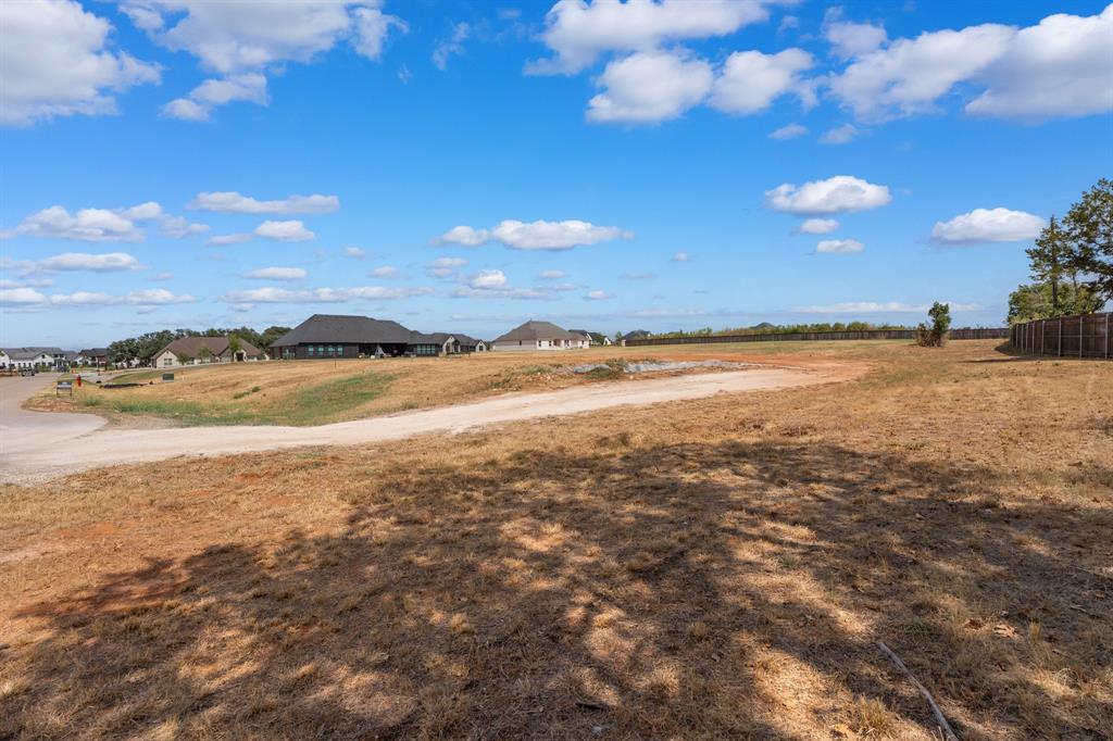 2001 Southern Rise Court Granbury, TX 76049 - Photo 16 of 26 Gallery Image 16