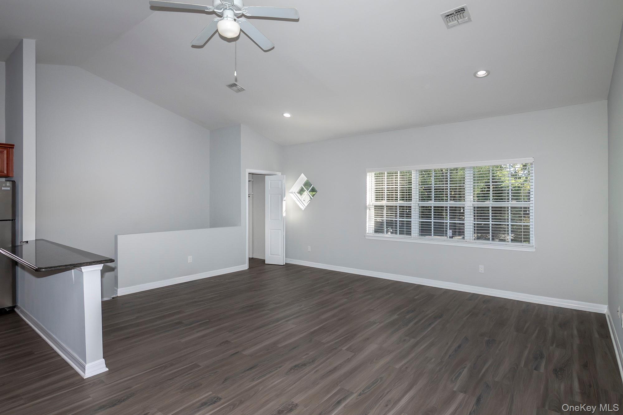 216 Centre Court, Unit 216 Medford, NY 11763 - Photo 5 of 12