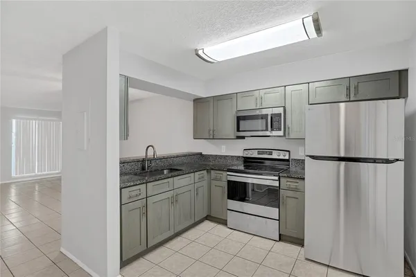 $164,900 | 2801 Willow Run, Orlando, FL 32808